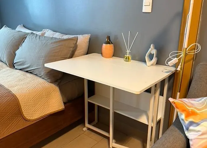 One Bedroom With Netflix At Uptown Residences, Bgc, Taguig 4* Manila