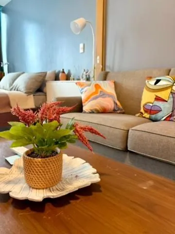 One Bedroom With Netflix At Uptown Residences, Bgc, Taguig Aparthotel