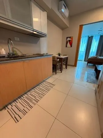 Aparthotel One Bedroom With Netflix At Uptown Residences, Bgc, Taguig