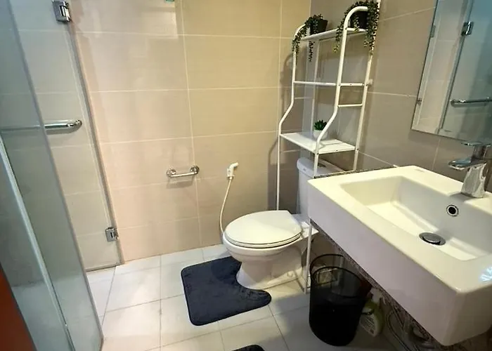 Aparthotel One Bedroom With Netflix At Uptown Residences, Bgc, Taguig Manila